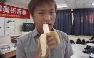 阿信边路吃瓜,揭秘娱乐圈幕后风云