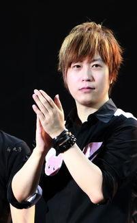 阿信边路吃瓜,揭秘娱乐圈幕后风云