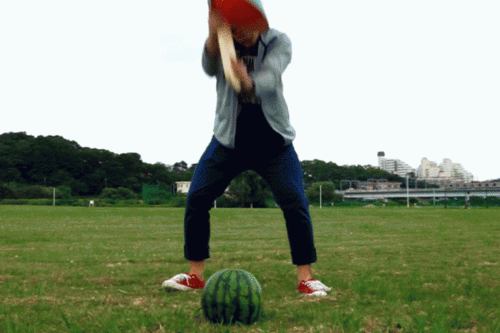 唐山小伙吃瓜事件,一场网络热议背后的真相与反思