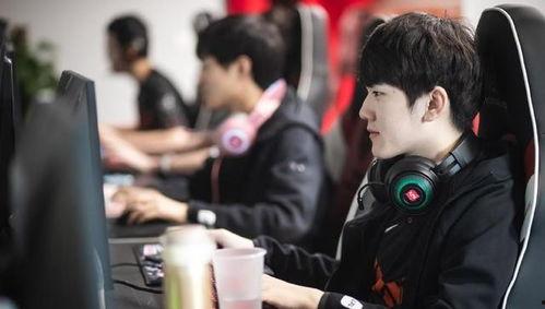 阿水围观吃瓜,揭秘娱乐圈幕后故事