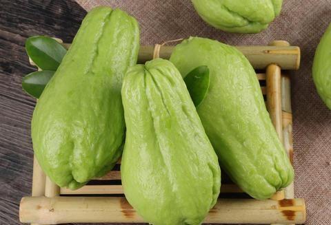 佛手瓜和韭莱能同时吃吗,佛手瓜与韭莱同食的饮食搭配探讨