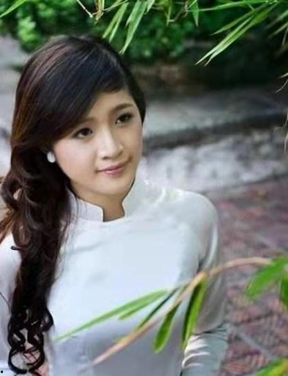 康县美女吃瓜事件视频,网络热议背后的真相揭秘