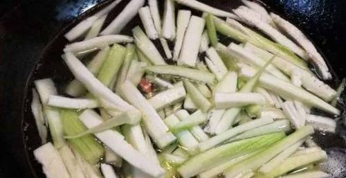 小时候吃的水瓜是什么,那碗清甜水瓜汤的滋味