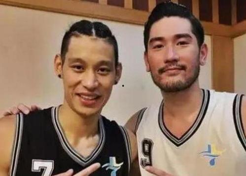 西装吃瓜,揭秘时尚与娱乐的跨界融合